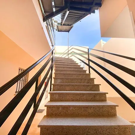 Royal Rent Av. Ejercito